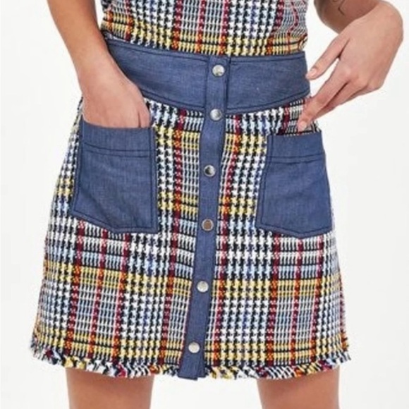 Zara Dresses & Skirts - Zara Button Up Tweed Mini Skirt With Pockets And Frayed Hem